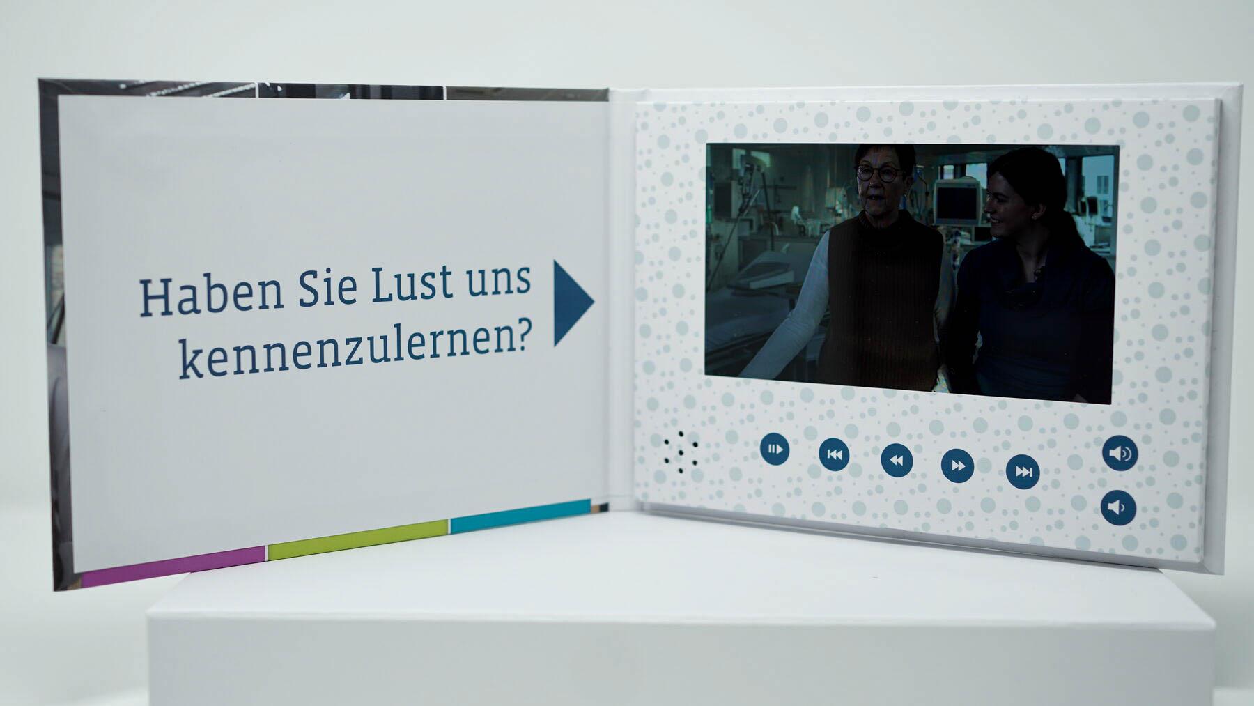 Innenseite der Videokarte des Nierenzentrums Freiburg mit dem Recruiting-Film