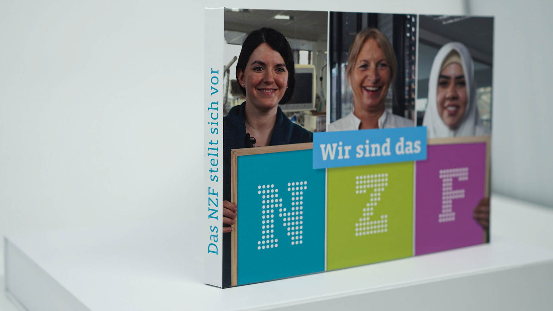 Vorderseite der Videokarte des Nierenzentrums Freiburg mit dem Recruiting-Film