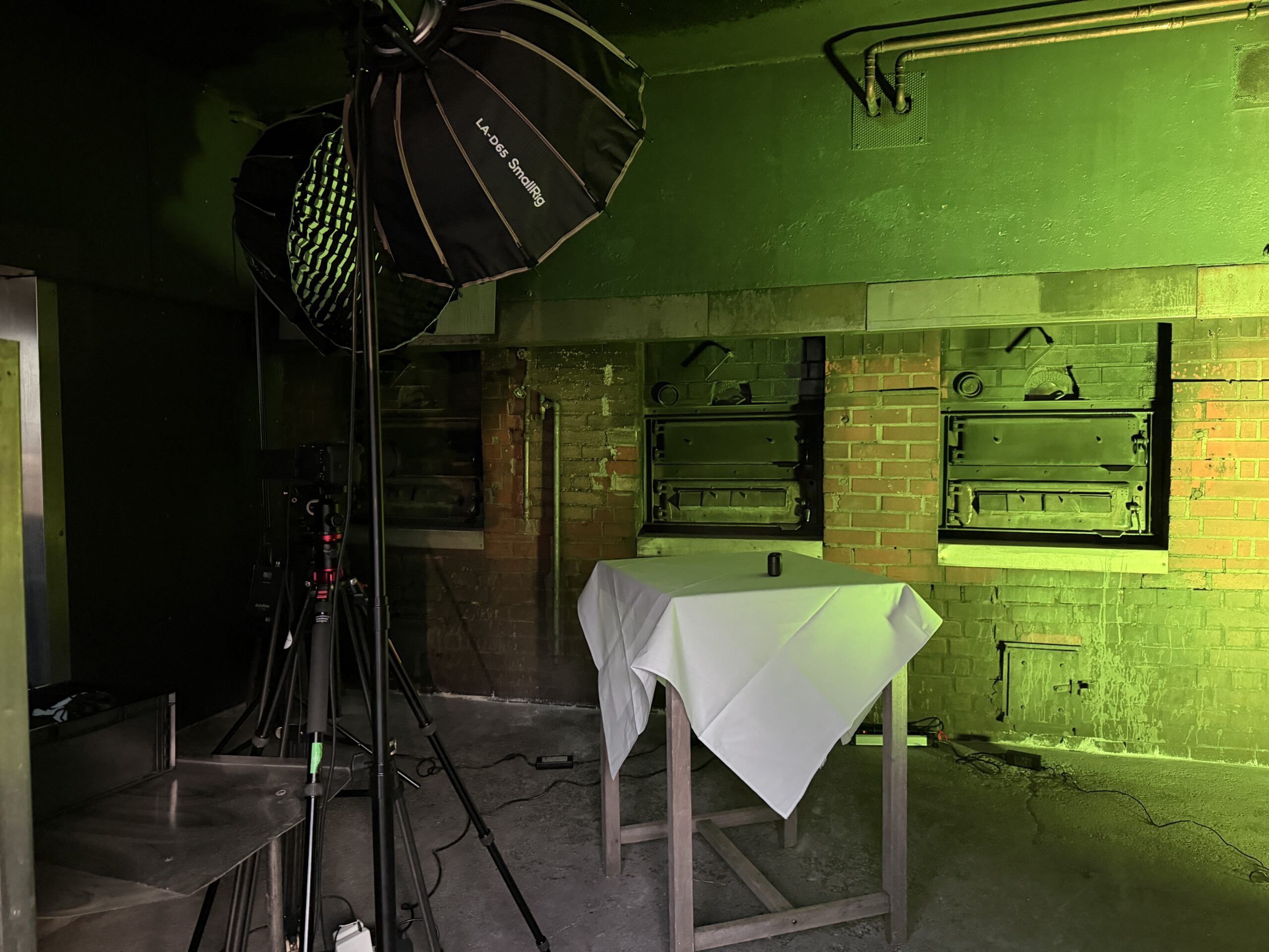 Interview-Setting mit Softbox im historischen Backhaus der Eselsmühle beim Dreh für den ean50-Jubiläumsfilm